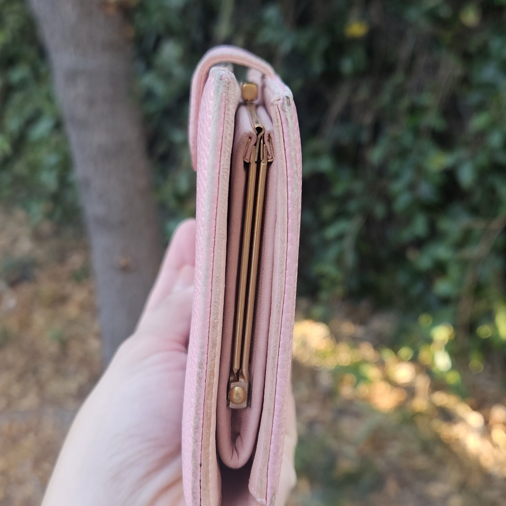 Chanel Pink Caviar Leather Kisslock Wallet - Picture 12 of 15